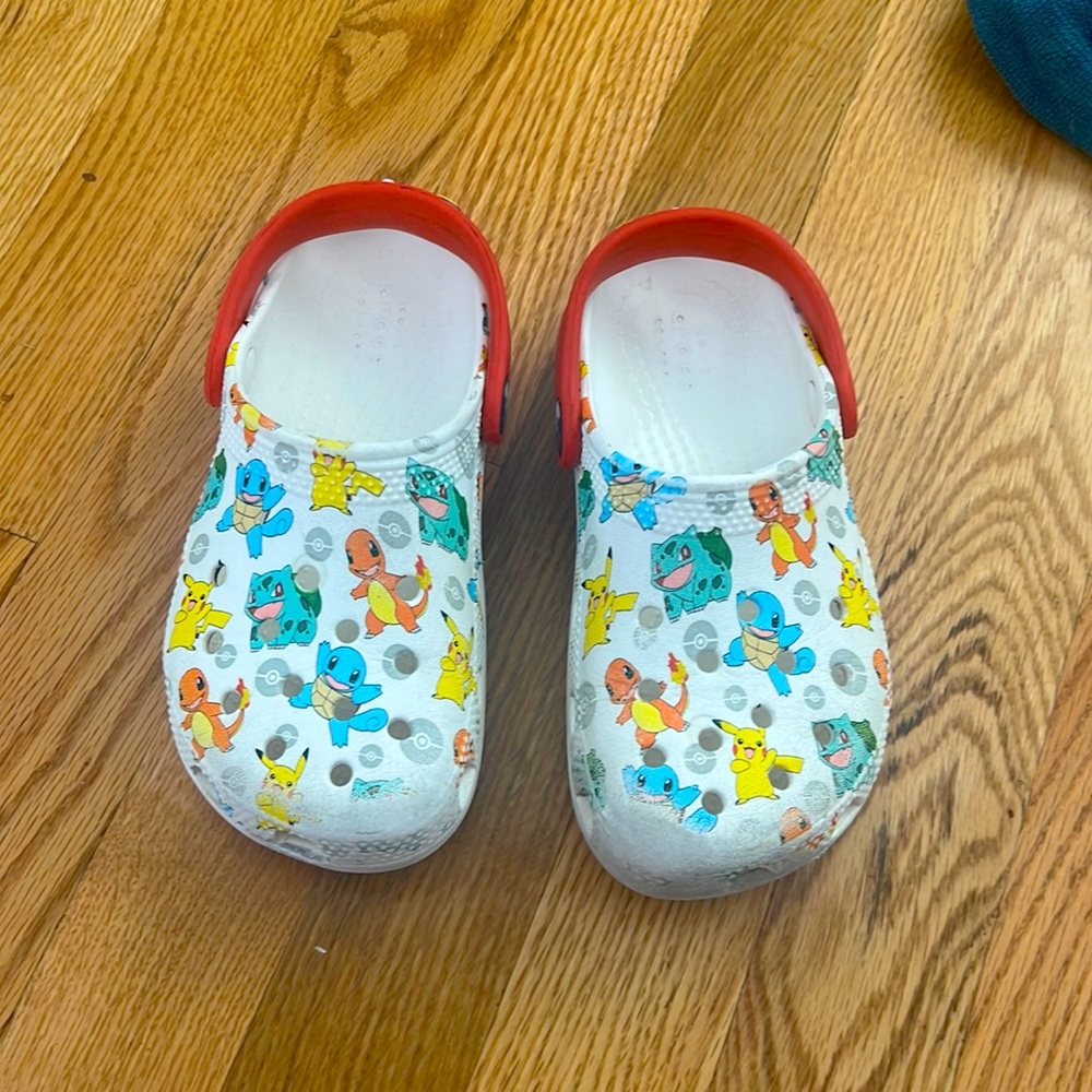 Pokemon Crocs